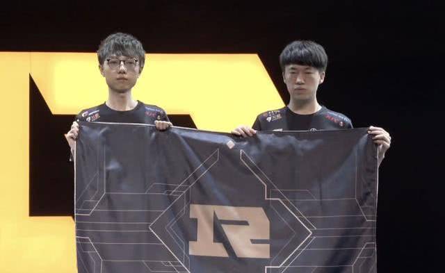 手和观众都 手和观众都