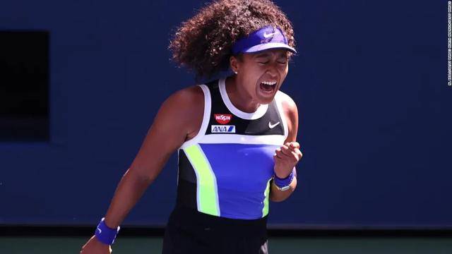 她用稳定的 她用稳定的