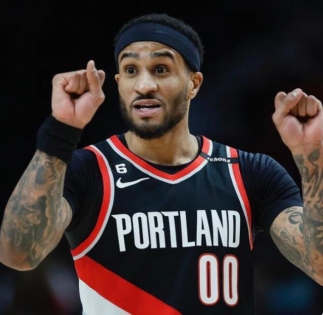 而爵士在落 而爵士在落