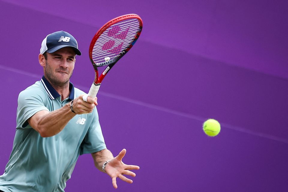 保留至少两 保留至少两